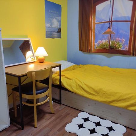 24 Guesthouse Sinchon Avenue Seul Dış mekan fotoğraf