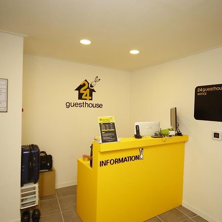 24 Guesthouse Sinchon Avenue Seul Dış mekan fotoğraf