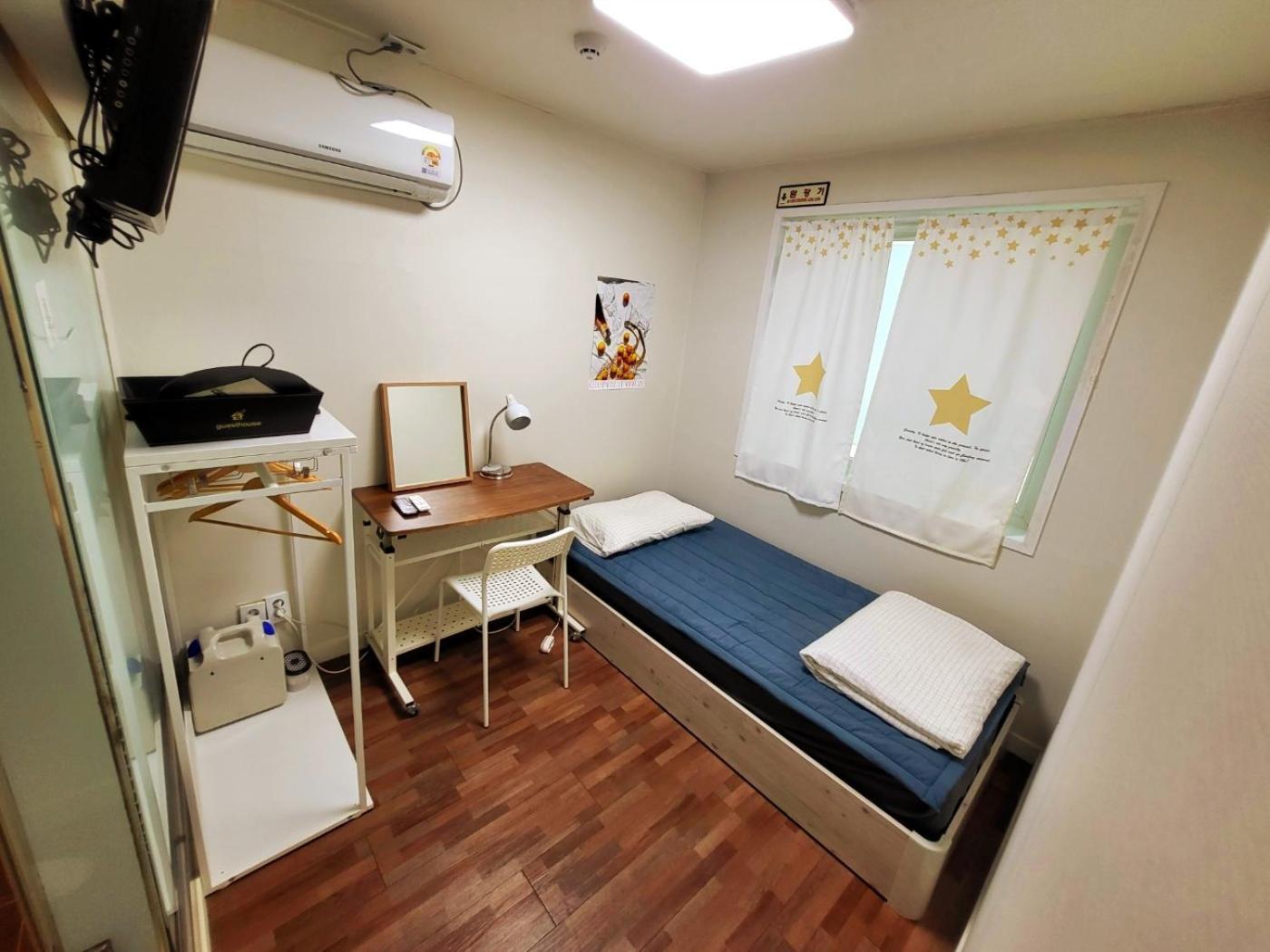 24 Guesthouse Sinchon Avenue Seul Dış mekan fotoğraf