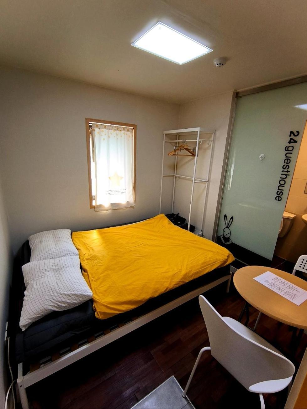 24 Guesthouse Sinchon Avenue Seul Dış mekan fotoğraf