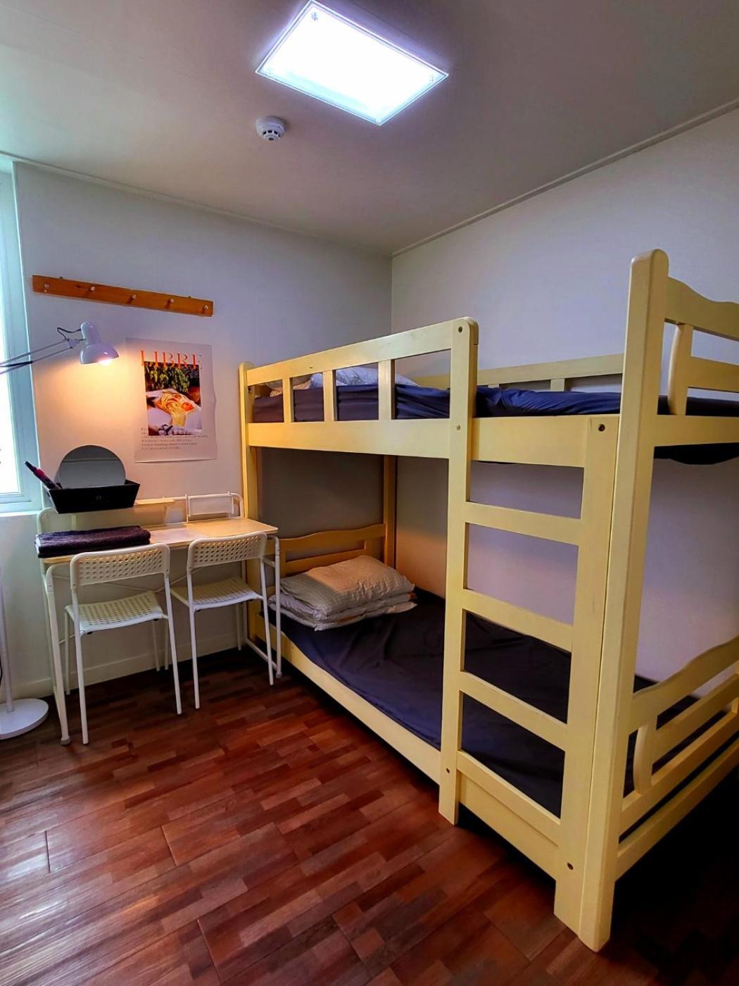 24 Guesthouse Sinchon Avenue Seul Dış mekan fotoğraf