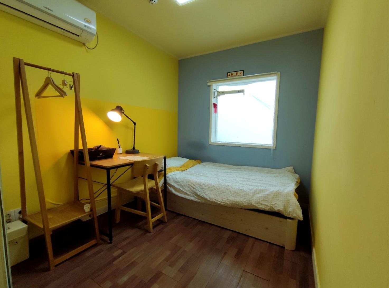 24 Guesthouse Sinchon Avenue Seul Dış mekan fotoğraf