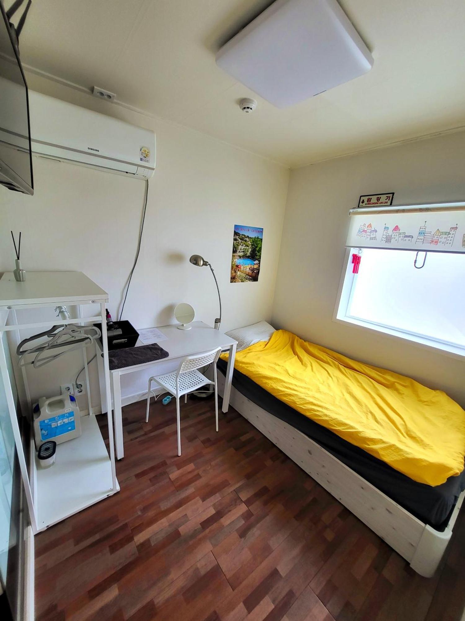 24 Guesthouse Sinchon Avenue Seul Oda fotoğraf