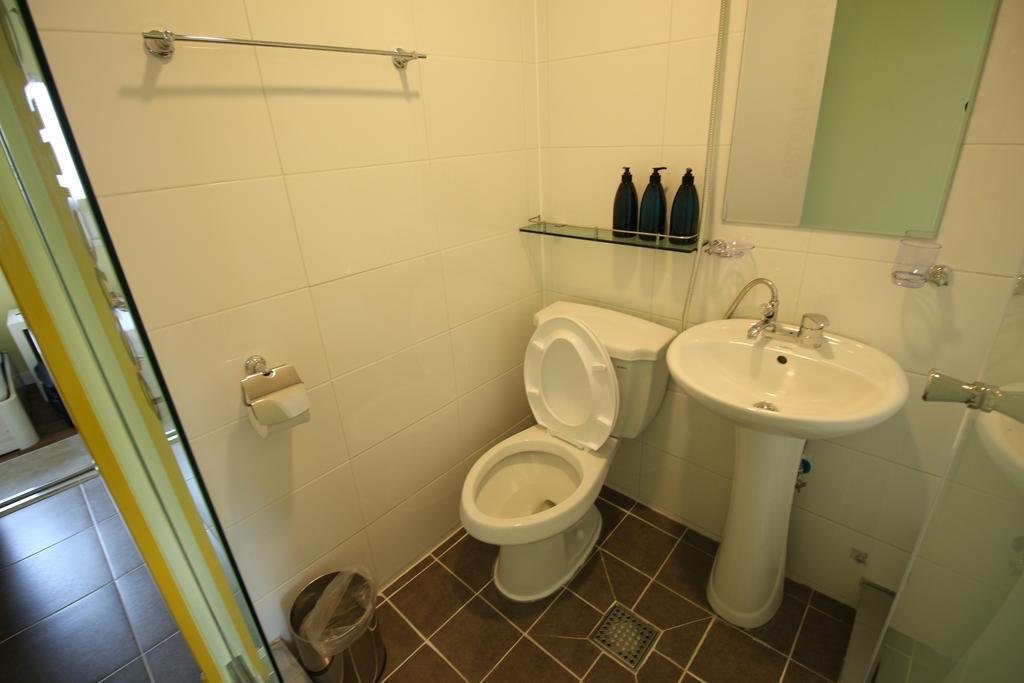 24 Guesthouse Sinchon Avenue Seul Dış mekan fotoğraf